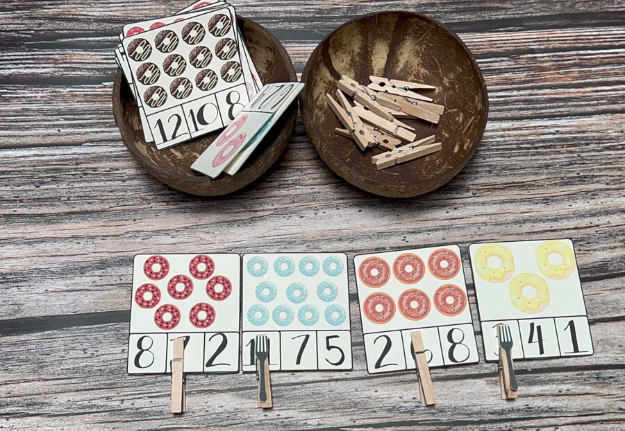 Imparare i numeri giocando_conta le ciambelle con le flashcards!
