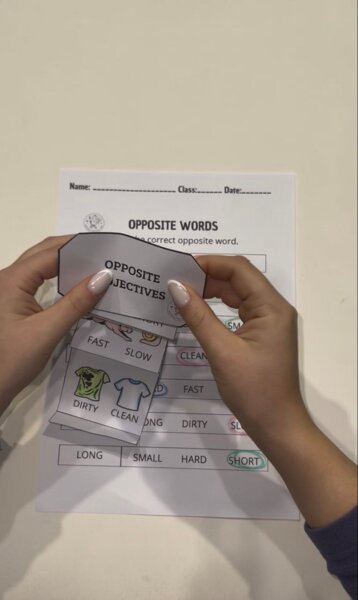 Lapbook Opposite Adjectives in inglese con scheda operativa
