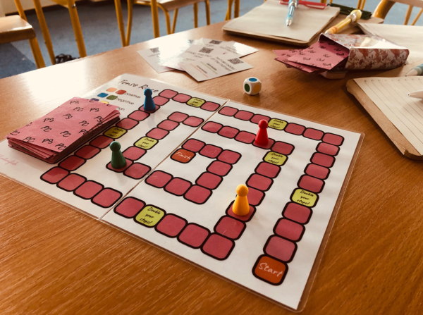 "Tense Race" GAME: Present Simple, Present Continuous, Past Simple