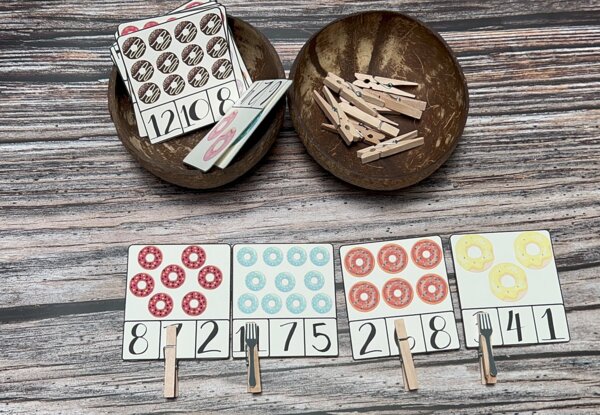 Imparare i numeri giocando_conta le ciambelle con le flashcards!