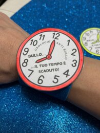 Orologio antibullo- Giornata contro il bullismo