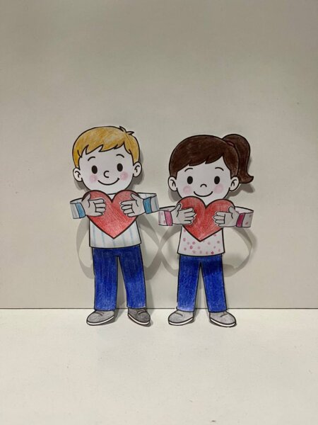 Bambini che Abbracciano un Cuore