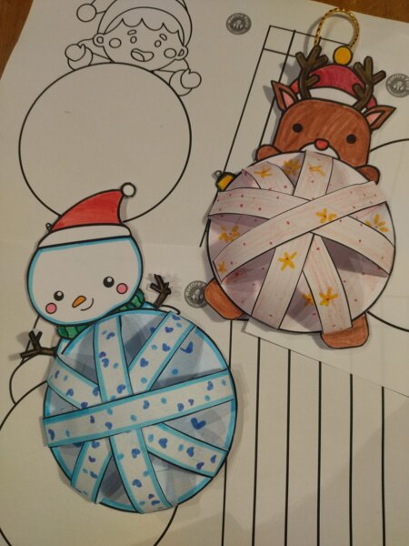 Palline di Natale con la carta