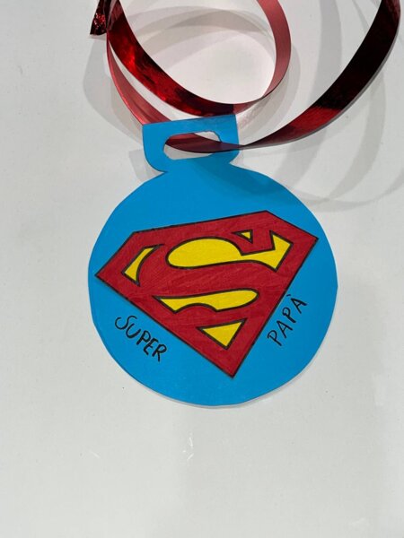 🦸‍♂️ Super Papà – Medaglia Speciale per la Festa del Papà