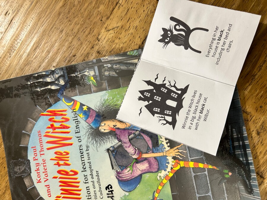 Halloween Stories: "Winnie the Witch" mini book + vocabulary worksheet