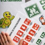 CARTOLINE GIORNATA CALZINI SPAIATI: scrivi un messaggio al tuo compagno amico calzino spaiato!Digitale